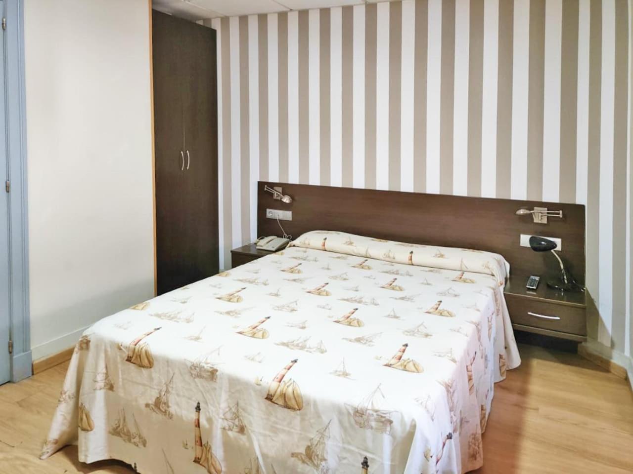 Hotel Nautico Виго Экстерьер фото